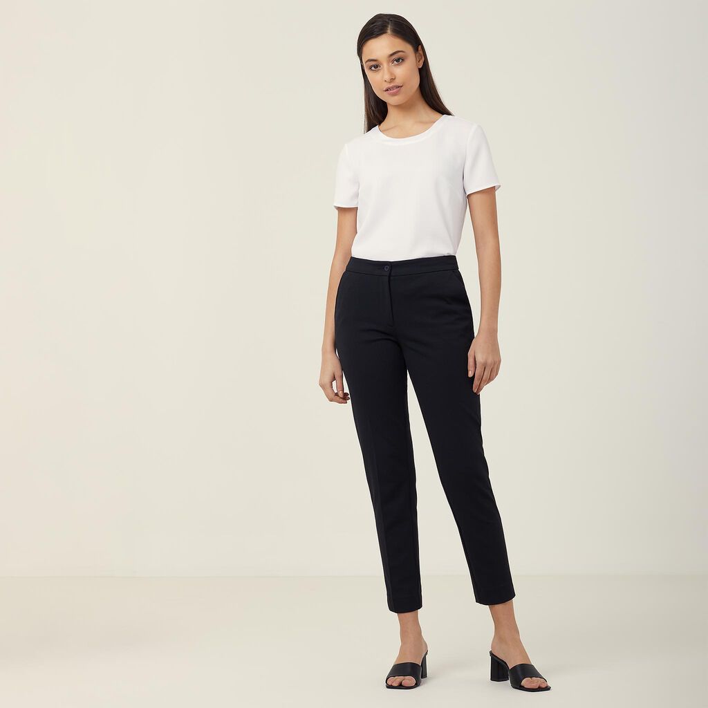 SLEEVELESS LAYERED TOP