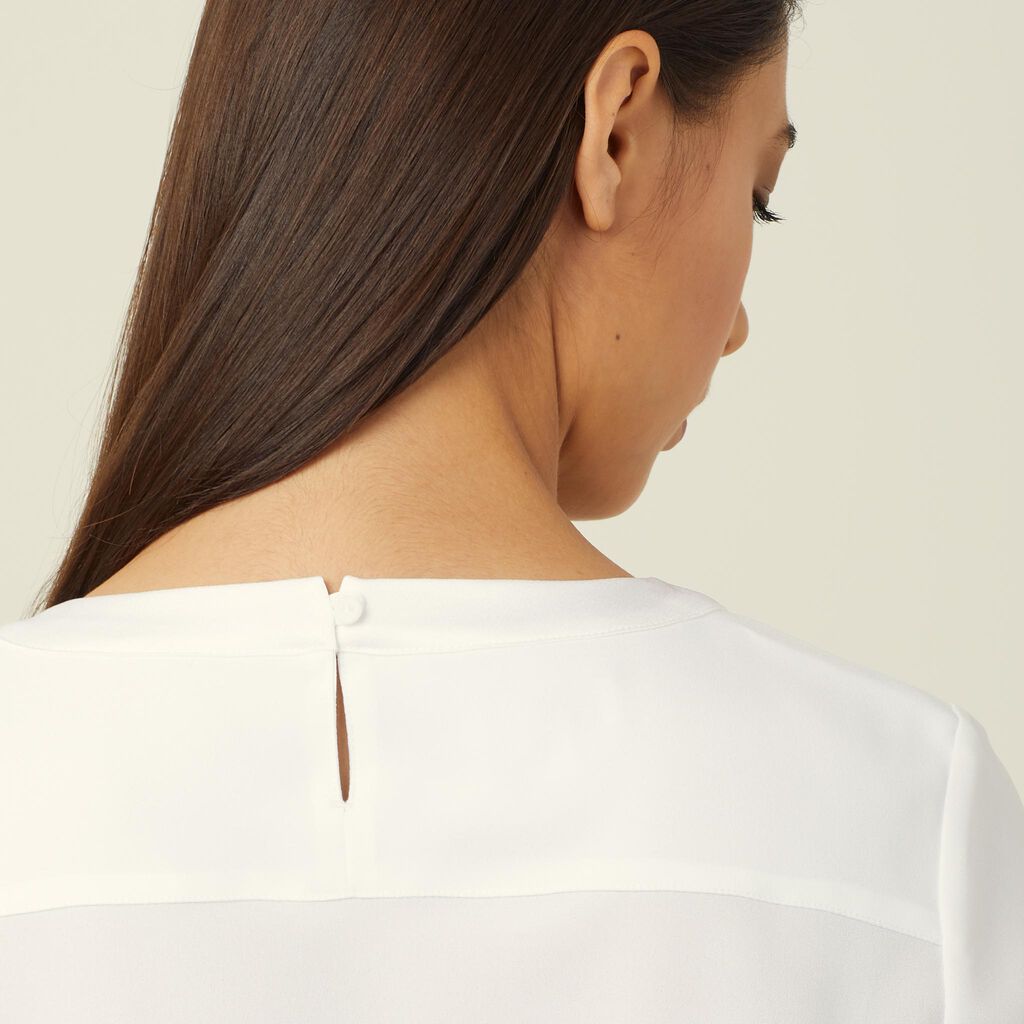 SLEEVELESS LAYERED TOP