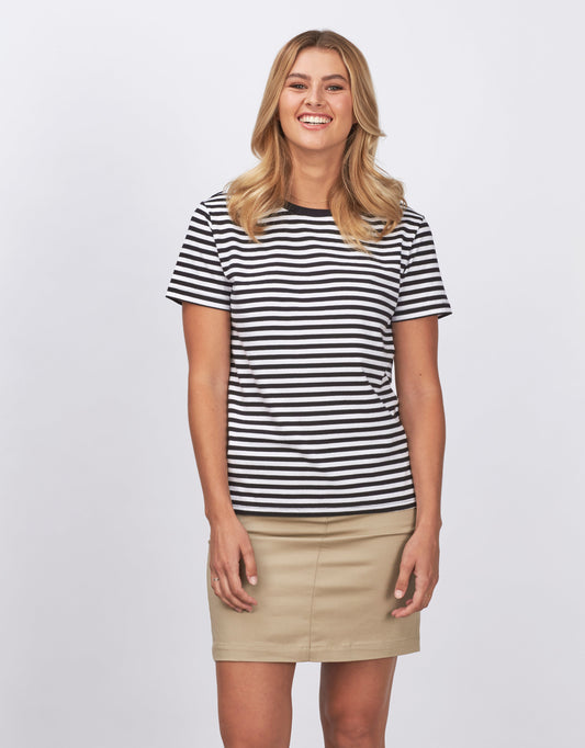 T15-Stevie - Ladies T-Shirt